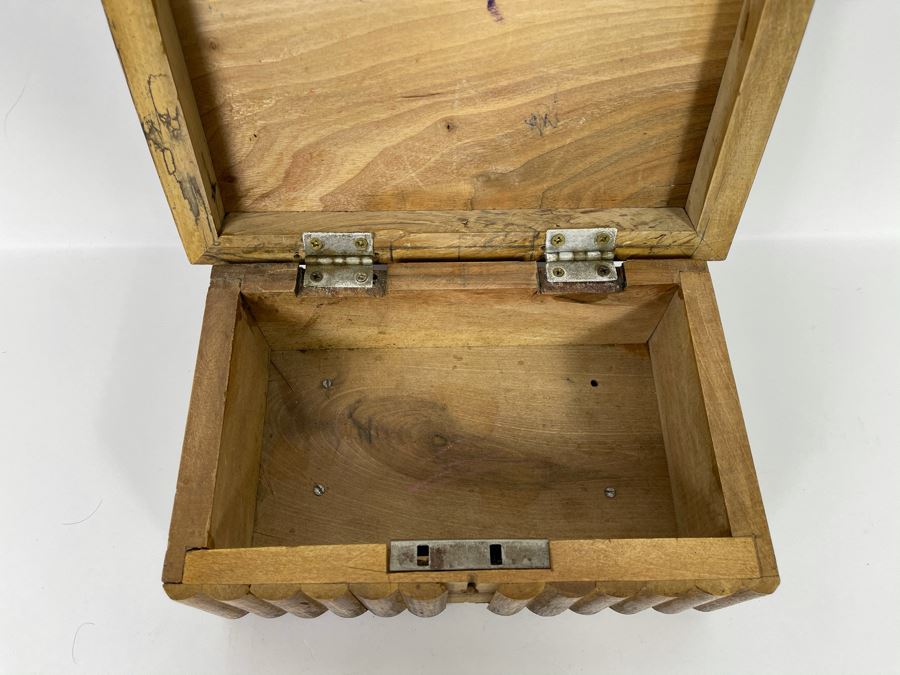 Vintage Relief Carved Wooden Box With Eagle On Lid 10W X 6.5D X 4.5H [Photo 10]