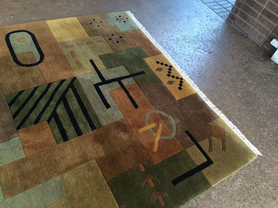 Contemporary Wool Area Rug - 6' x 9' [Photo 5]