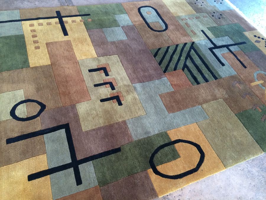 Contemporary Wool Area Rug - 6' x 9' [Photo 4]