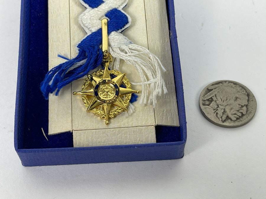 Vintage U.S. Navy Asiatic - Pacific Theatre Campaign Medal From U.S. Mint S & A Order 28675 With Original Box [Photo 6]