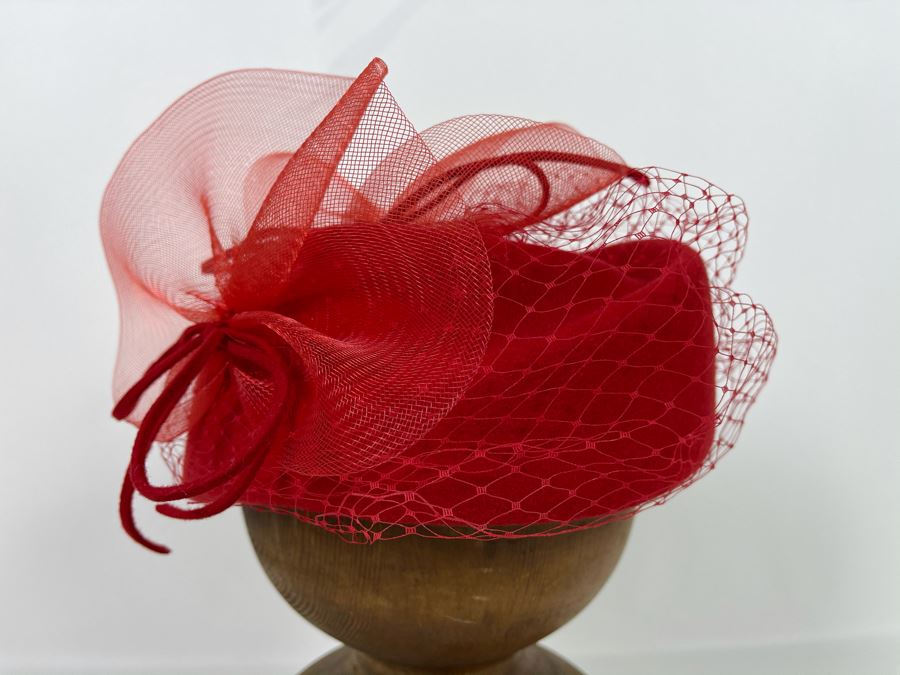 Vintage Red Wool Cocktail Hat With Vail And Box [Photo 2]