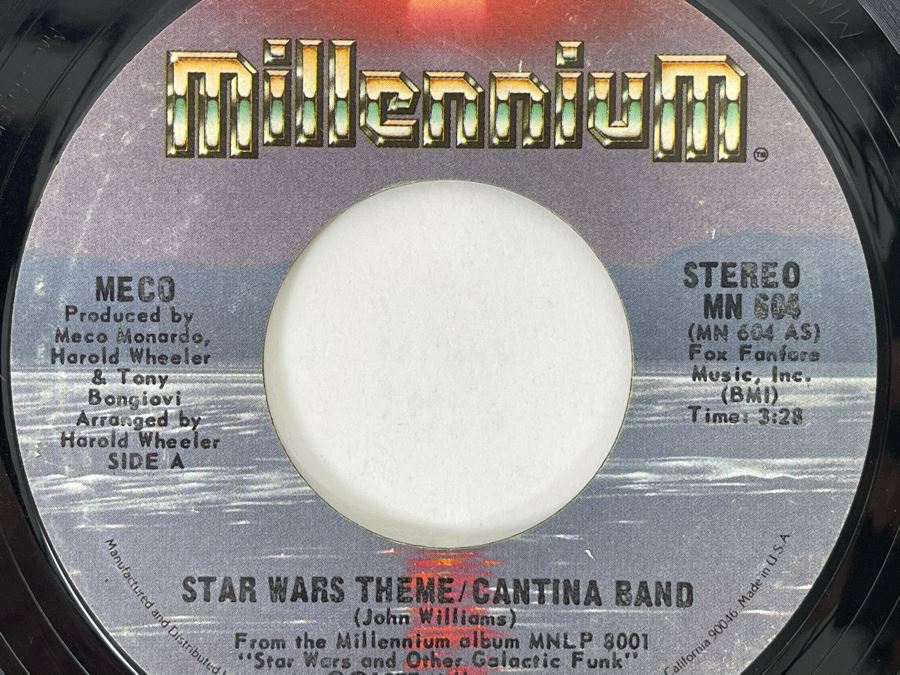 JUST ADDED - ORIGINAL 1977 STAR WARS THEME / CANTINA BAND 45RPM Record By MECO (Disco Funk Version) Millennium [Photo 4]