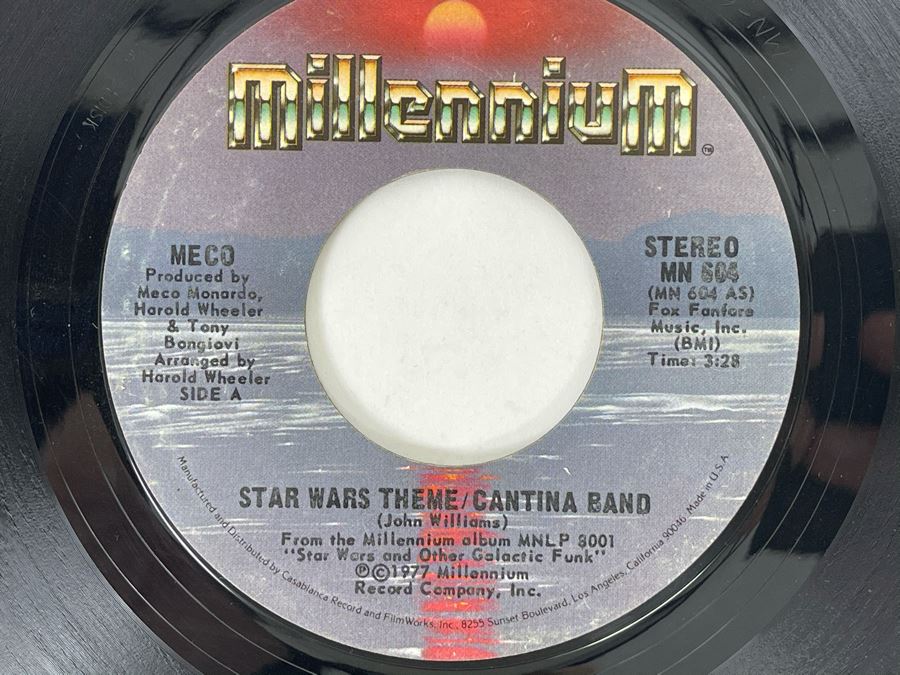 JUST ADDED - ORIGINAL 1977 STAR WARS THEME / CANTINA BAND 45RPM Record By MECO (Disco Funk Version) Millennium [Photo 2]