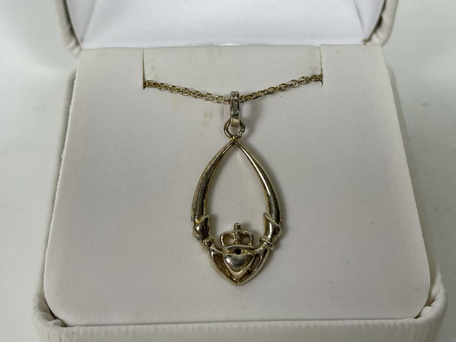 New Sterling Silver Irish Claddagh Pendant With Italian Sterling Silver Chain Necklace Retails $65 [Photo 3]