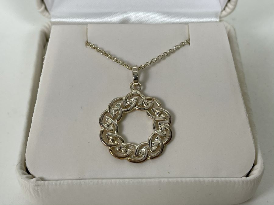 New Sterling Silver Irish Pendant With Italian Sterling Silver Chain Necklace Retails $70 [Photo 3]
