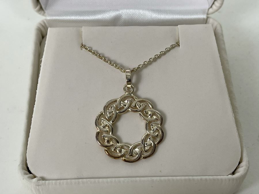 New Sterling Silver Irish Pendant With Italian Sterling Silver Chain Necklace Retails $70 [Photo 2]