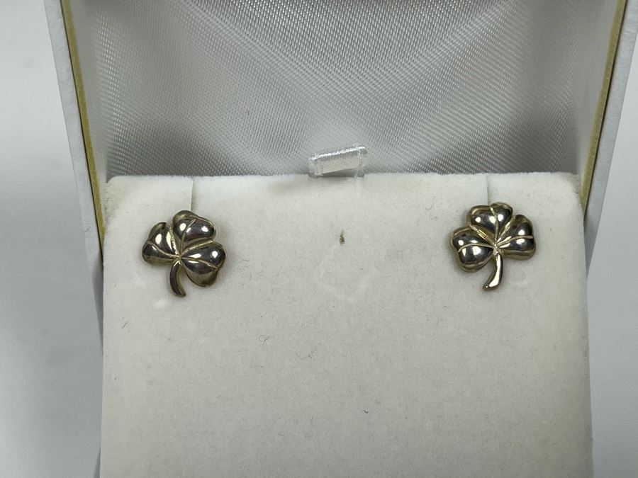New Sterling Silver Irish Clover Stud Earrings Retails $65 [Photo 5]