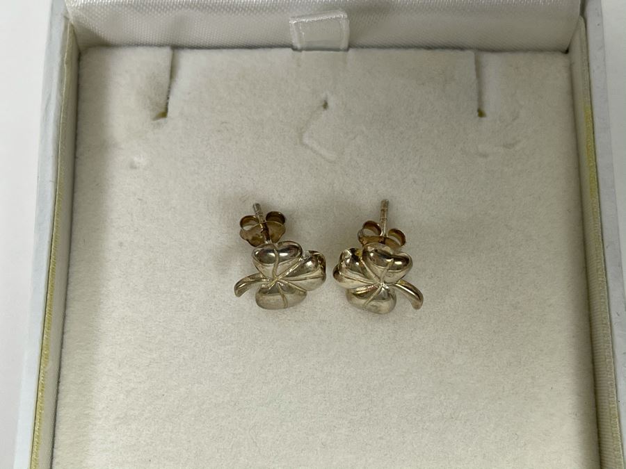 New Sterling Silver Irish Clover Stud Earrings Retails $65 [Photo 3]