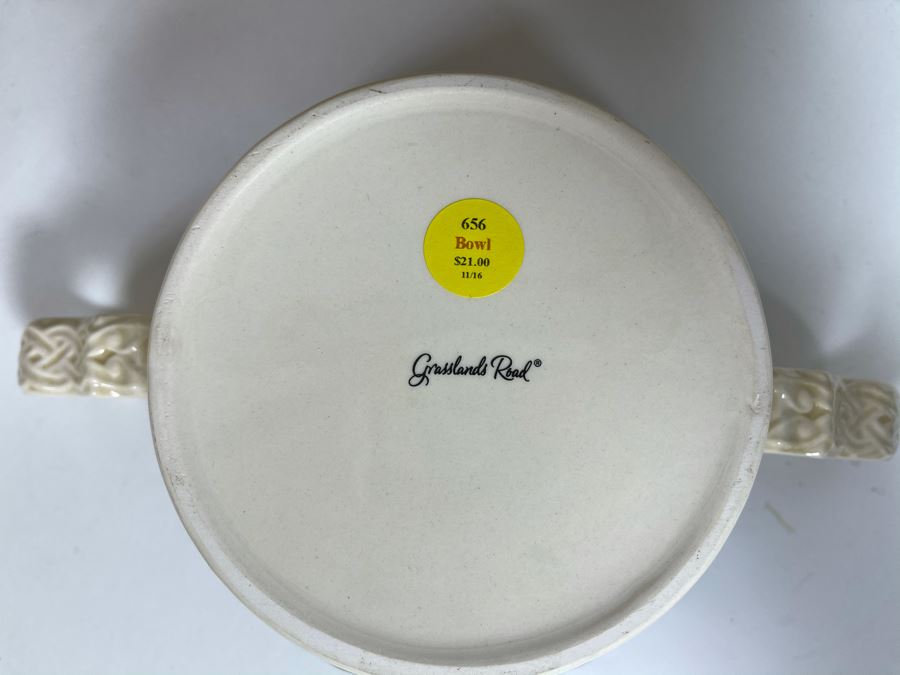 New Irish Pitcher And Bowl By Grasslands Road Retails $56 [Photo 10]
