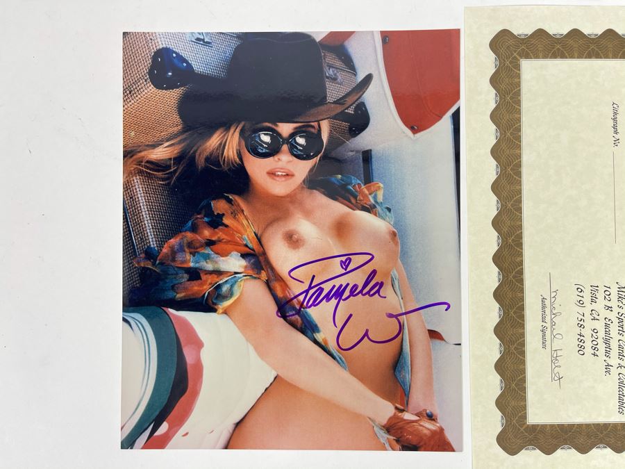 Hand Signed Early Pamela Anderson Nude Photograph Autographed With Certificate Of Authenticity 8 X 10 (Main Image Blurred - See Details) [Photo 2]