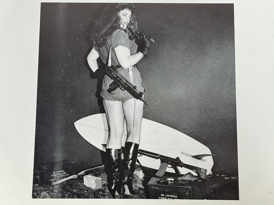 Vintage The Ventures Showdown At Newport / Surfin' & Spyin' 45RPM Vinyl Record [Photo 2]