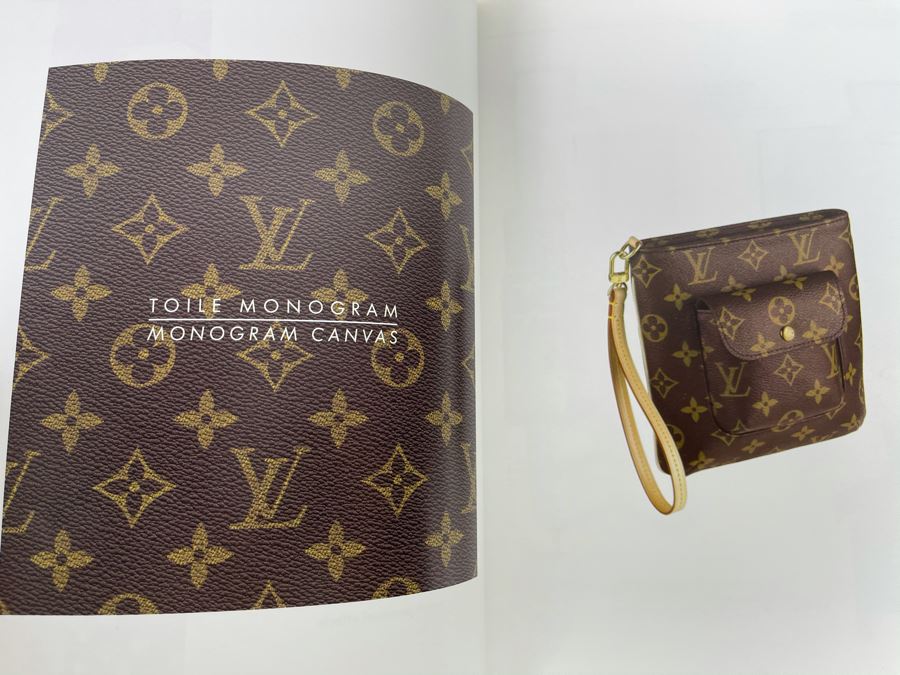 Louis Vuitton Store Catalog [Photo 4]