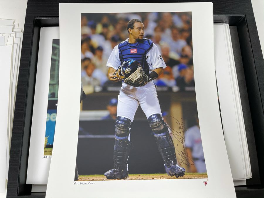 HUGE Hand Signed Autograph Collection Of MLB San Diego Padres Baseball Players 8 X 10 Signed Photographs 2005 Roster In Presentation Box: Trevor Hoffman (HOF), Bruce Bochy, Ryan Klesko, Chan Ho Park, Jake Peavy, Khalil Greene (46 Autographs - See Photos) [Photo 29]