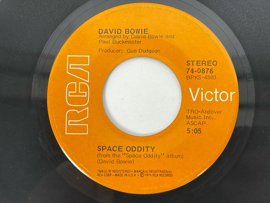 Vintage 1973 David Bowie Space Oddity / The Man Who Sold The World 45RPM Vinyl Record [Photo 2]