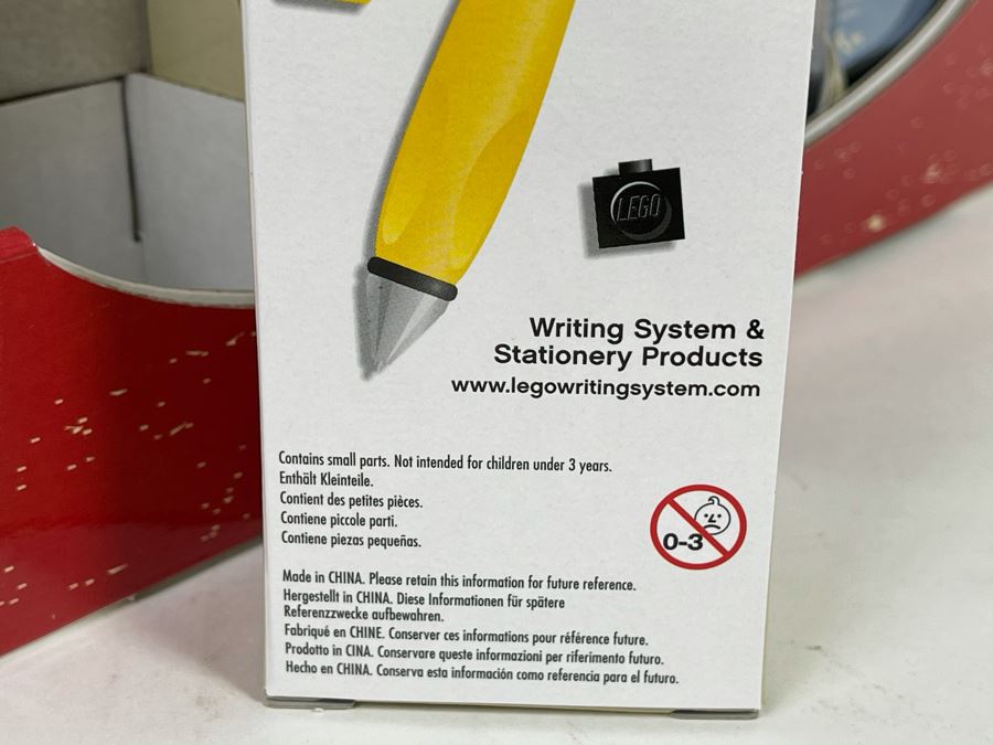 Twelve New 50th Anniversary LEGO Edition Pens With Store Merchandiser [Photo 5]