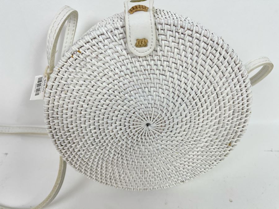 White Paddington Woven Handbag 8'R Retails $68 [Photo 2]