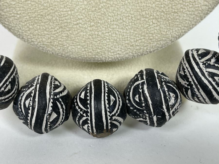 New Large Mali Clay Beaded Necklace Retails $60 [Photo 3]