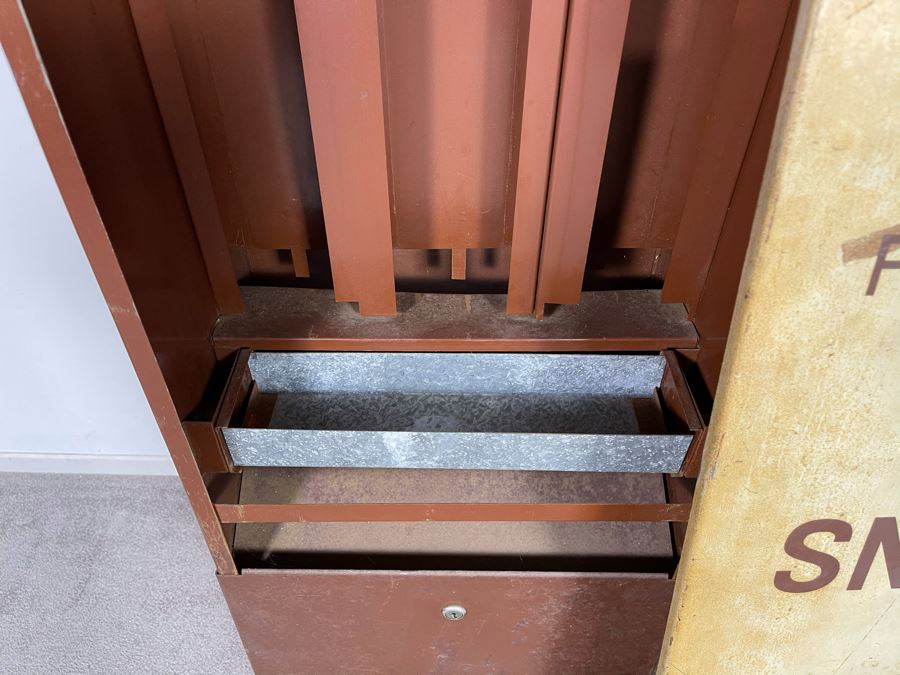 Vintage 10 Cent Metal Candy Vending Machine With Key 16.5'W X 10'D X 68.5'H [Photo 13]