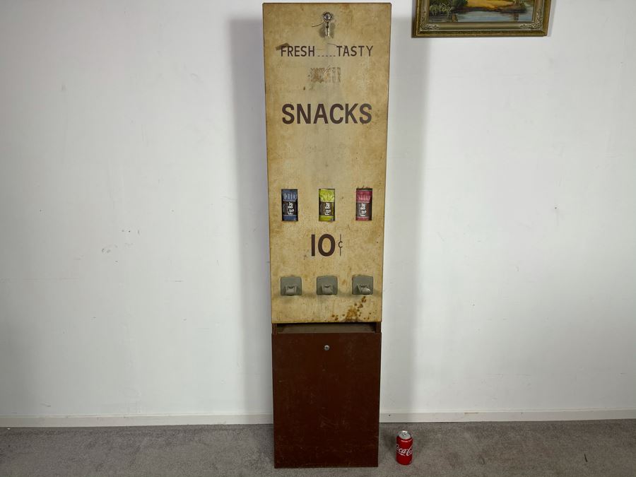 Vintage 10 Cent Metal Candy Vending Machine With Key 16.5'W X 10'D X 68.5'H [Photo 1]