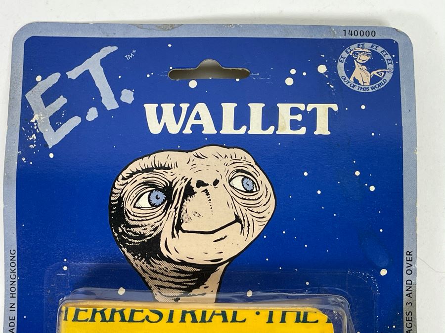Vintage E.T. Movie Wallet On Damaged Card [Photo 3]