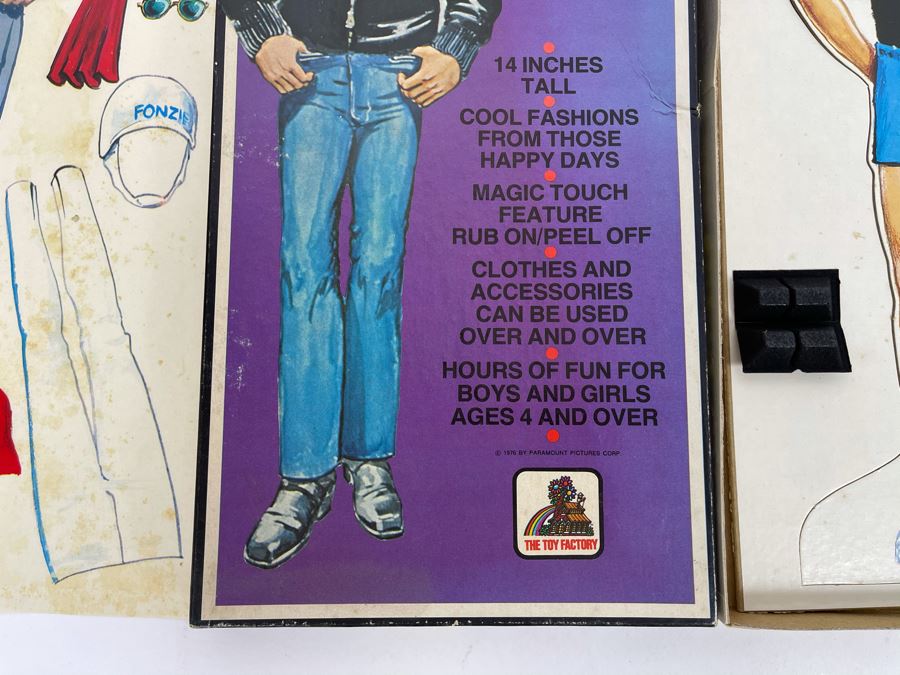 Vintage 1976 Happy Days Fonzie Paper Doll By The Toy Factory [Photo 5]