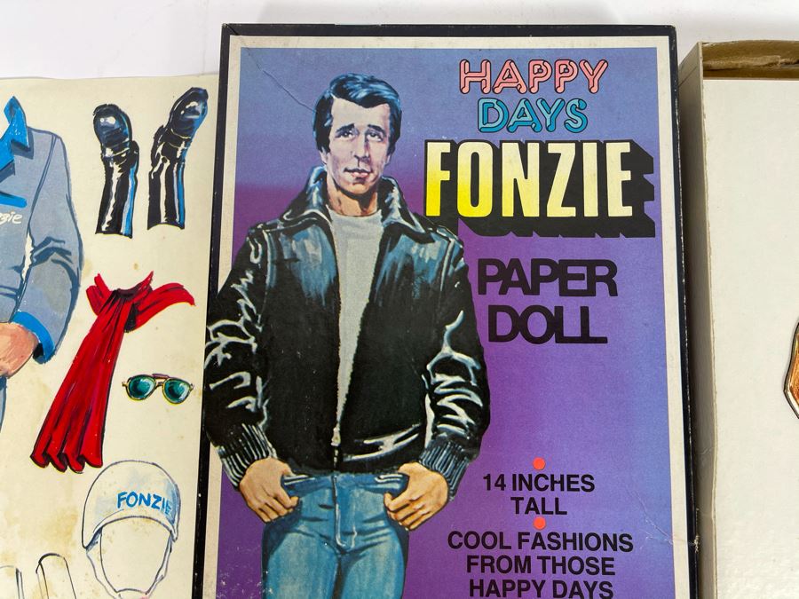 Vintage 1976 Happy Days Fonzie Paper Doll By The Toy Factory [Photo 4]