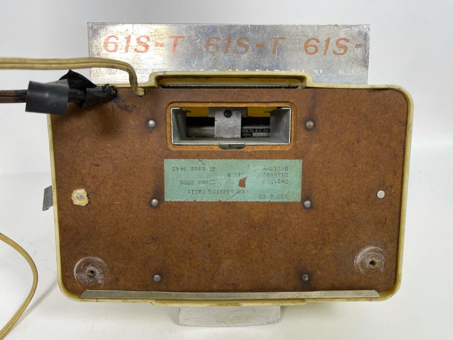 Vintage Mid-Century WORKING 10 Cent Coin-Op Hotel Motel Dime Operated Tube Dahlberg Radio With Under Pillow Speaker [Photo 11]