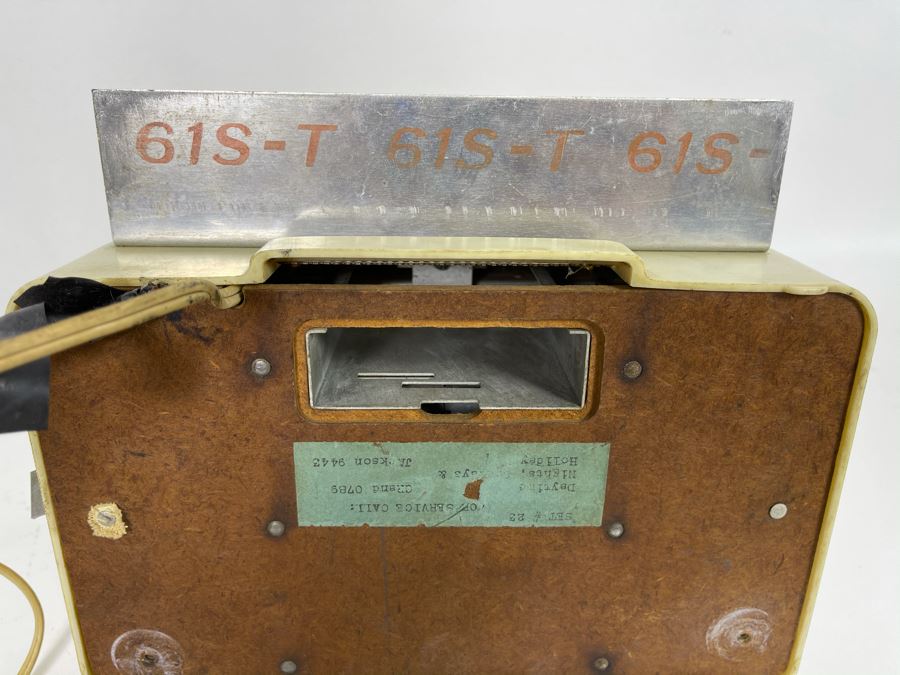 Vintage Mid-Century WORKING 10 Cent Coin-Op Hotel Motel Dime Operated Tube Dahlberg Radio With Under Pillow Speaker [Photo 12]