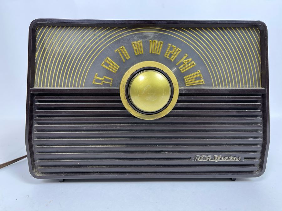 Vintage Mid-Century WORKING Tube Radio By RCA Victor Golden Throat Tone 11W X 6D X 7.5H [Photo 2]