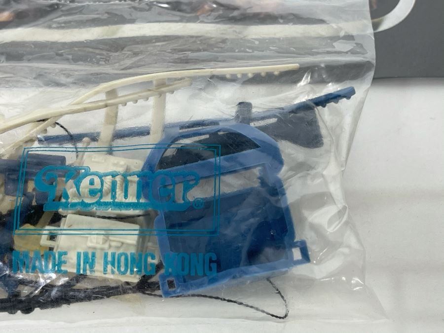 EXTREMELY RARE SEALED 1980 Kenner Mail-Away Offer Star Wars The Empire Strikes Back Star Wars Action Figures Survival Kit (Needed 5 Proofs Of Purchase From Kenner Action Figures) [Photo 10]