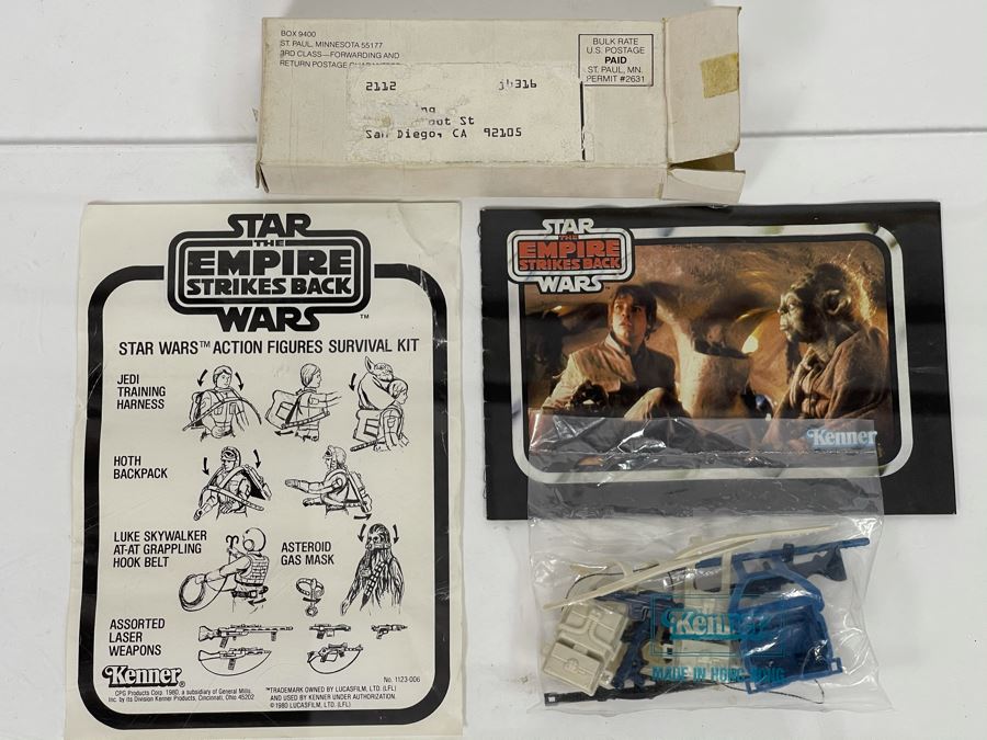 EXTREMELY RARE SEALED 1980 Kenner Mail-Away Offer Star Wars The Empire Strikes Back Star Wars Action Figures Survival Kit (Needed 5 Proofs Of Purchase From Kenner Action Figures) [Photo 3]