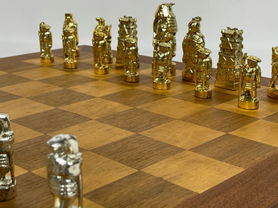 Wooden Inlaid Chess Board 19 X 19 With Japanese Gold And Silver Plated Chess Pieces [Photo 8]
