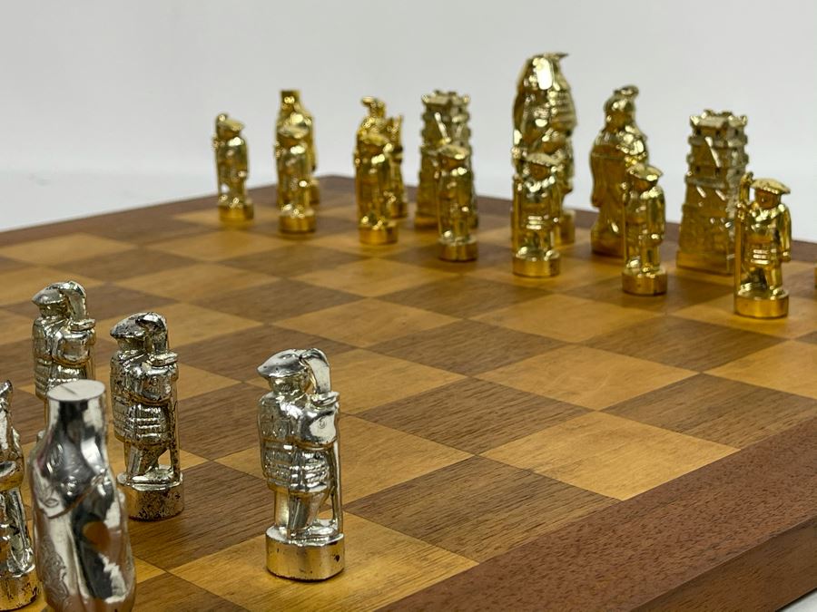 Wooden Inlaid Chess Board 19 X 19 With Japanese Gold And Silver Plated Chess Pieces [Photo 9]