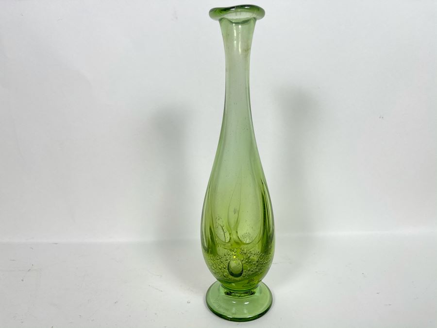 Vintage 1981 Signed Green Art Glass Vase Signed Williams 11.5H [Photo 2]