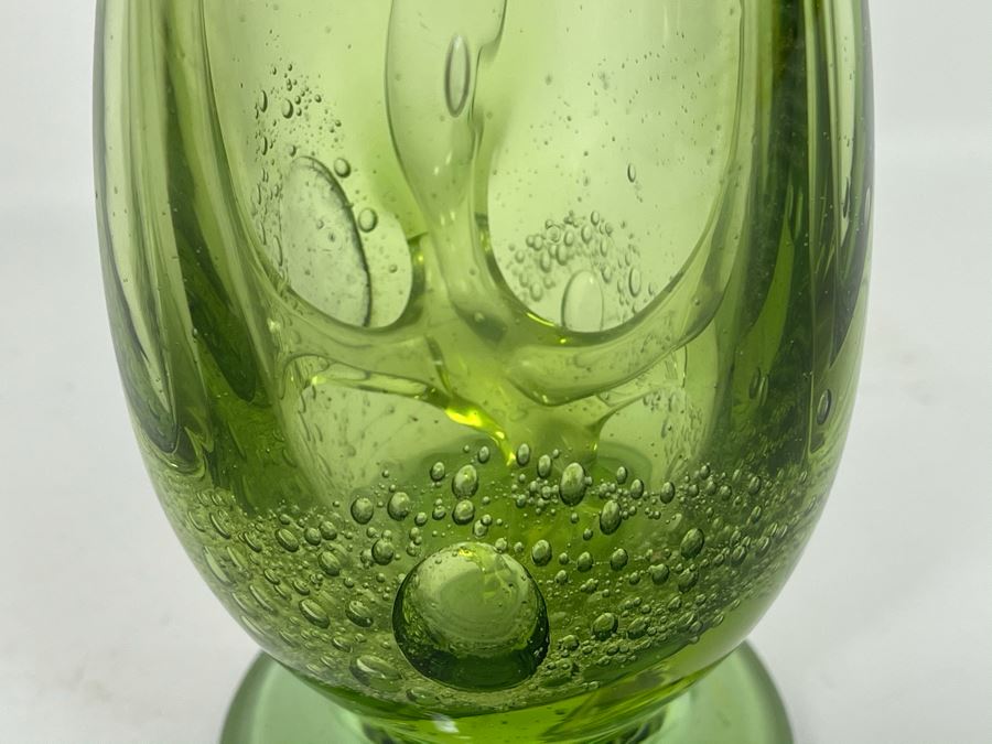 Vintage 1981 Signed Green Art Glass Vase Signed Williams 11.5H [Photo 4]
