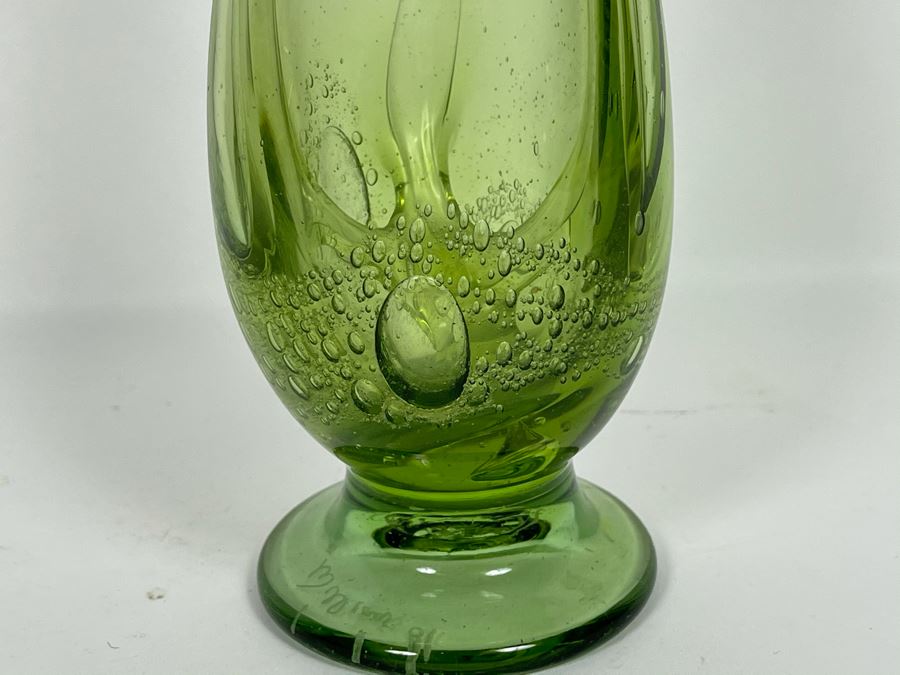 Vintage 1981 Signed Green Art Glass Vase Signed Williams 11.5H [Photo 3]