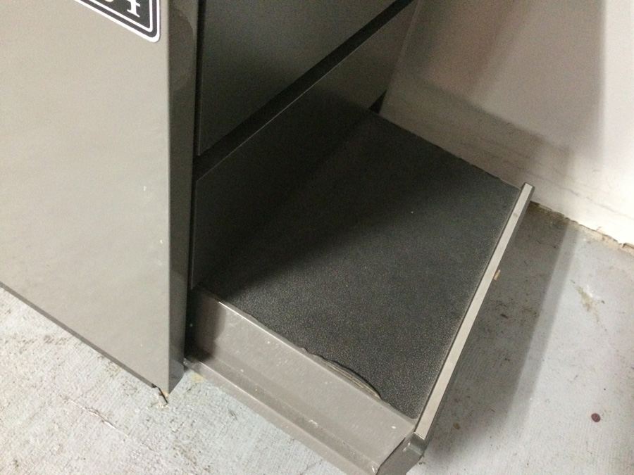 Ritter 104 Medical Examination Table [Photo 8]