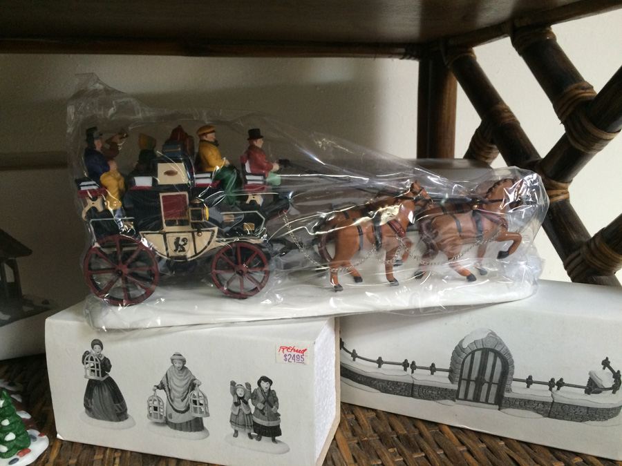 Huge Lot of Department 56 Heritage Village Collection [Photo 21]