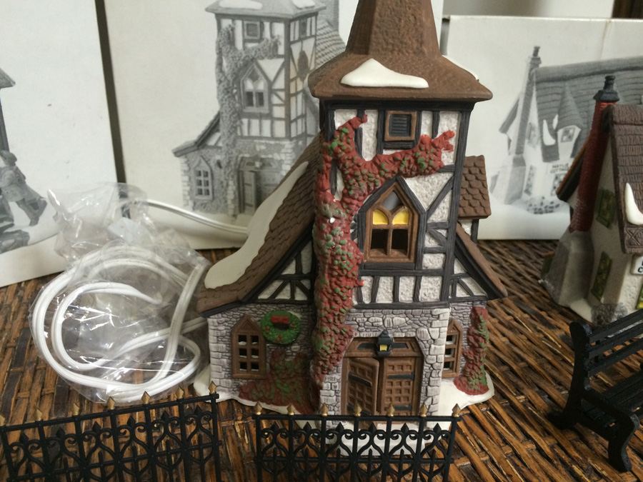 Huge Lot of Department 56 Heritage Village Collection [Photo 16]