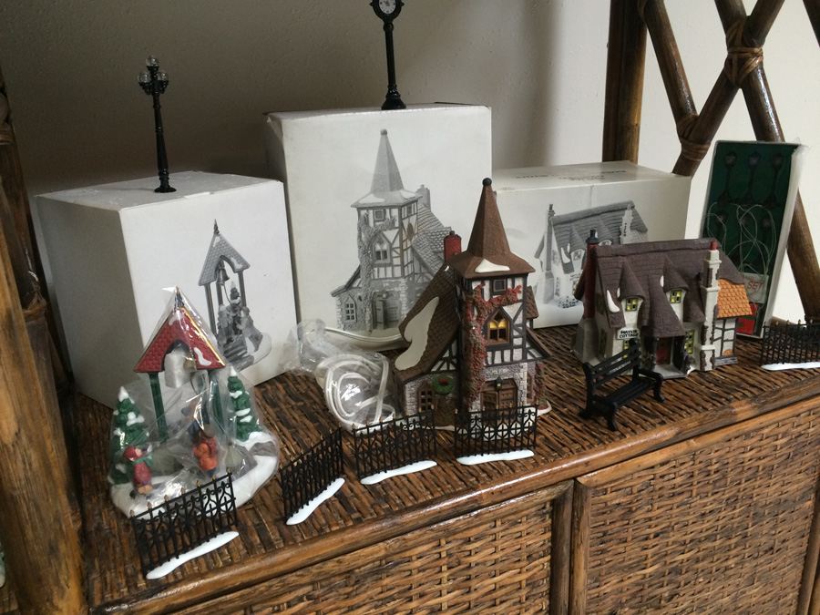 Huge Lot of Department 56 Heritage Village Collection [Photo 13]