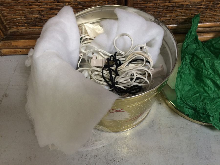 Huge Lot of Department 56 Heritage Village Collection [Photo 27]