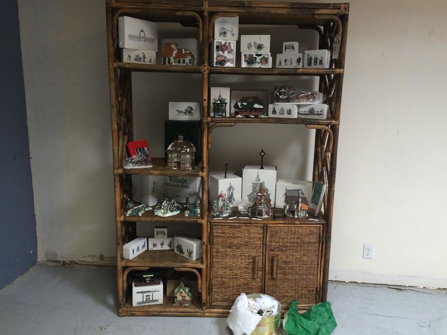 Huge Lot of Department 56 Heritage Village Collection [Photo 28]