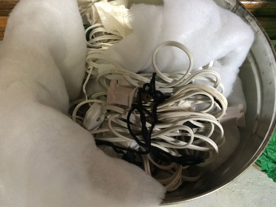 Huge Lot of Department 56 Heritage Village Collection [Photo 26]