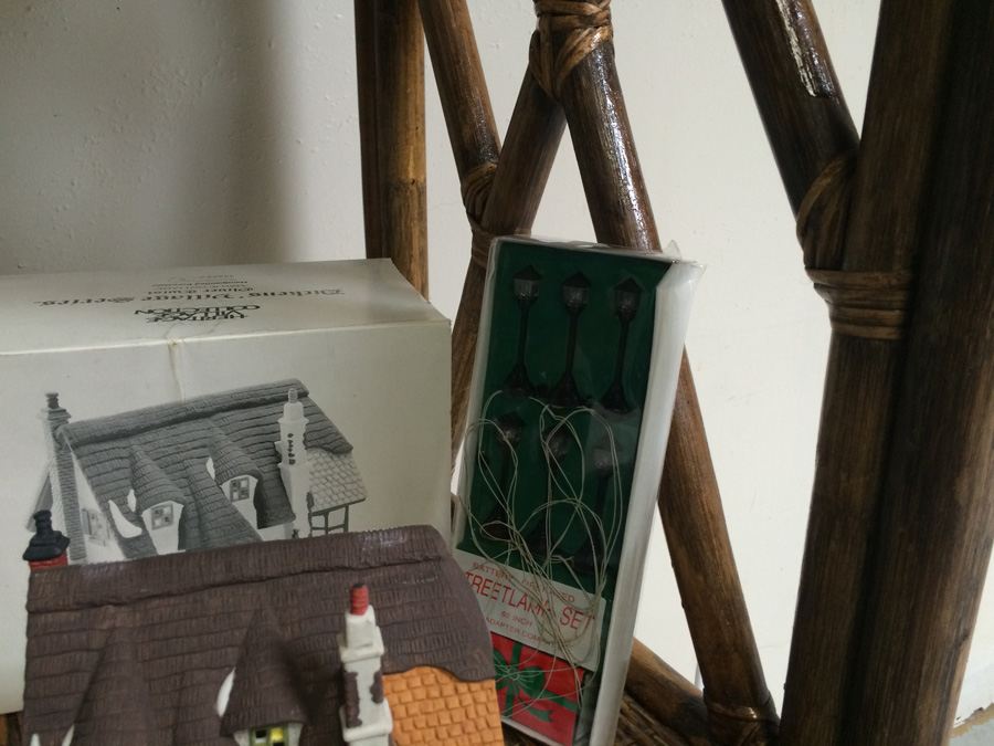 Huge Lot of Department 56 Heritage Village Collection [Photo 18]