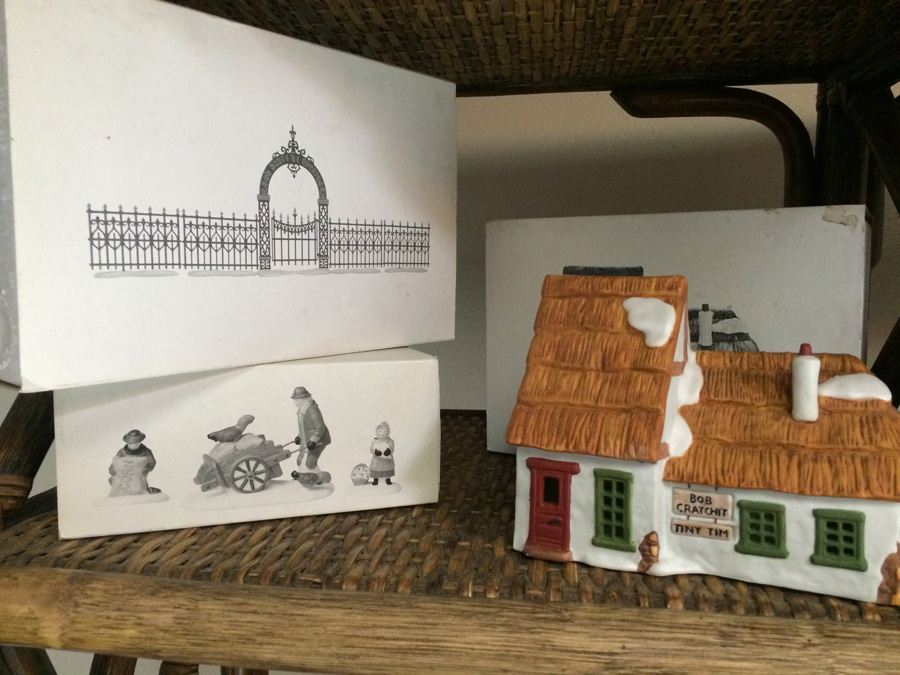 Huge Lot of Department 56 Heritage Village Collection [Photo 3]