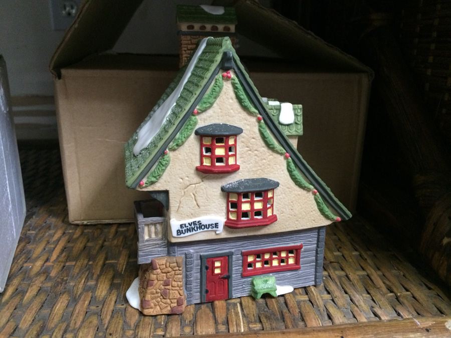 Huge Lot of Department 56 Heritage Village Collection [Photo 12]