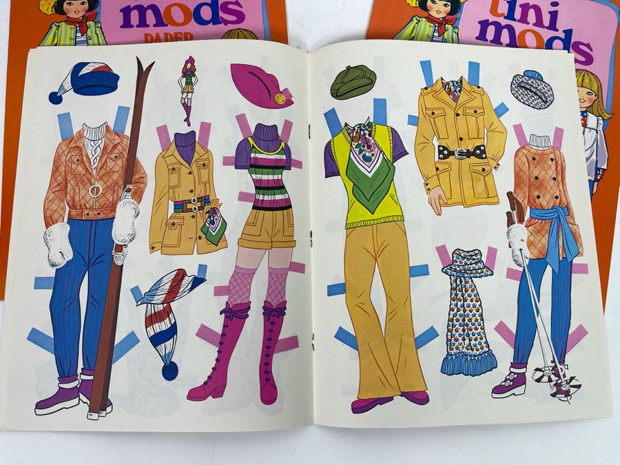 Vintage 1978 New MODS Matchin' Paper Dolls And (2) Tini Mods Paper Dolls Books [Photo 7]