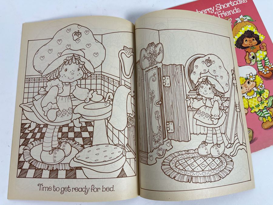 Vintage 1982 New Kenner Strawberry Shortcake Coloring Books [Photo 7]