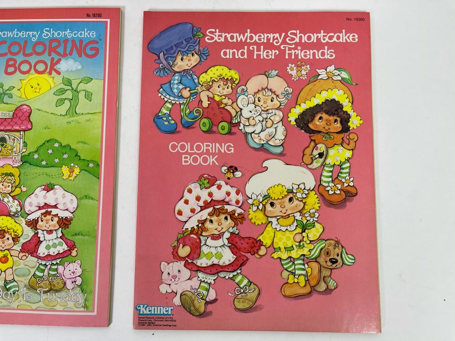 Vintage 1982 New Kenner Strawberry Shortcake Coloring Books [Photo 5]