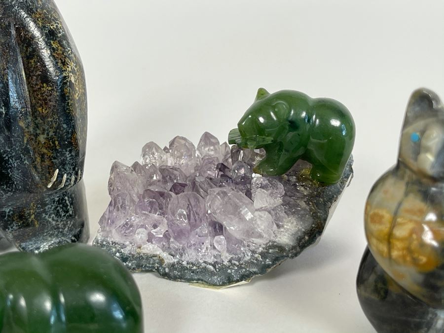 Collection Of Various Stone Carvings Carved Bears In Jade, Turquoise And Other Stones Native American Fetishes [Photo 6]